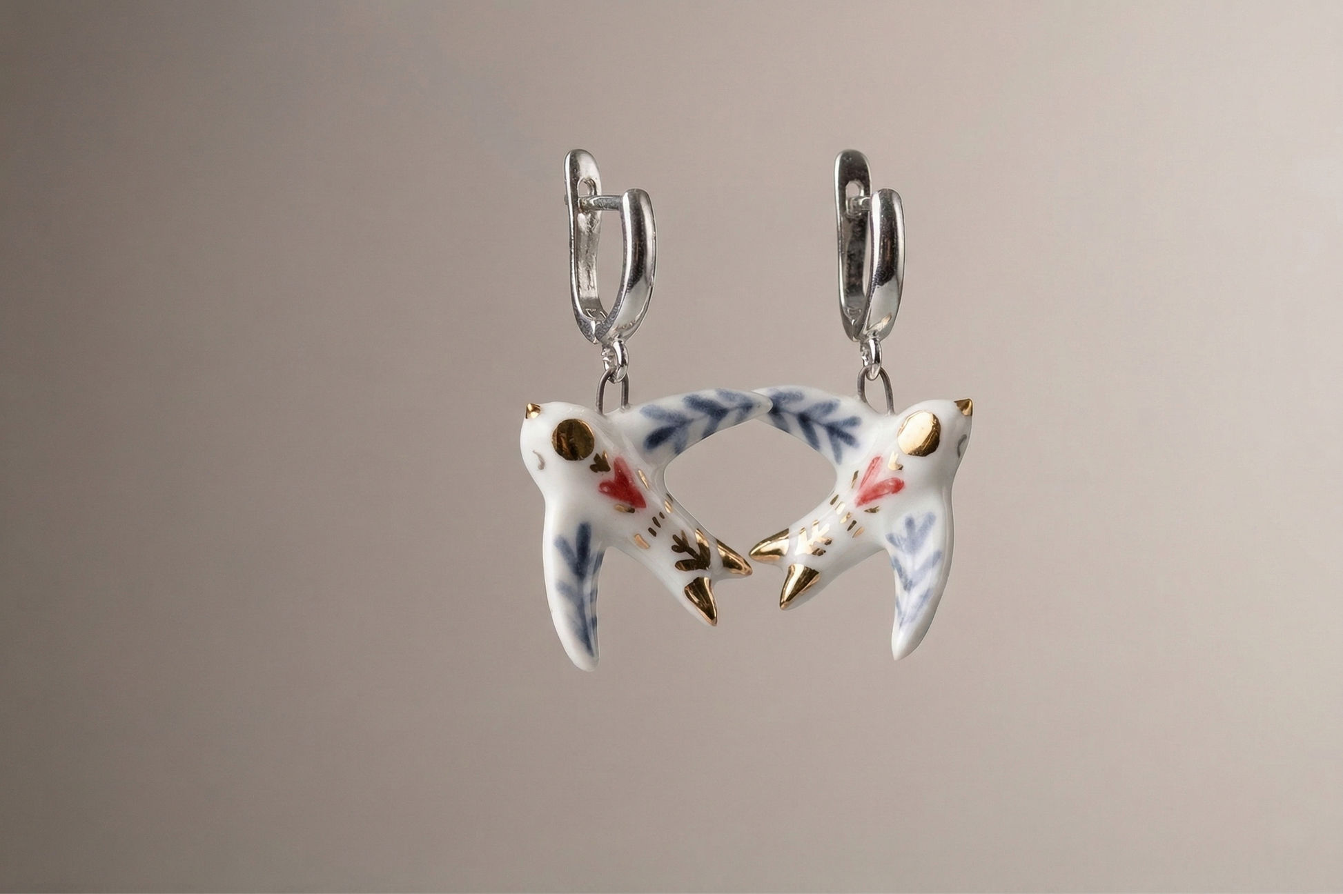 Kolczyki Ptaszki z porcelany z autorskim malowaniem Kolczyki