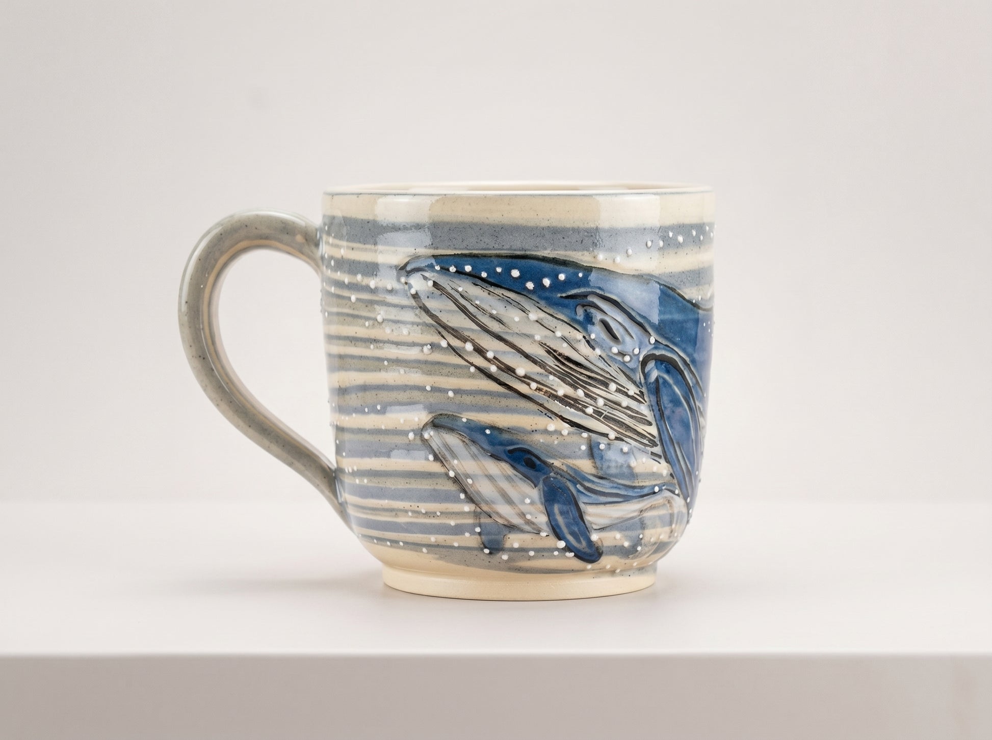 Kubek ceramiczny Wieloryby – ręcznie robiony Ceramika