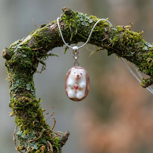 Naszyjnik z porcelanowym jeżem – ręczna robota, złoto na porcelanie Biżuteria
