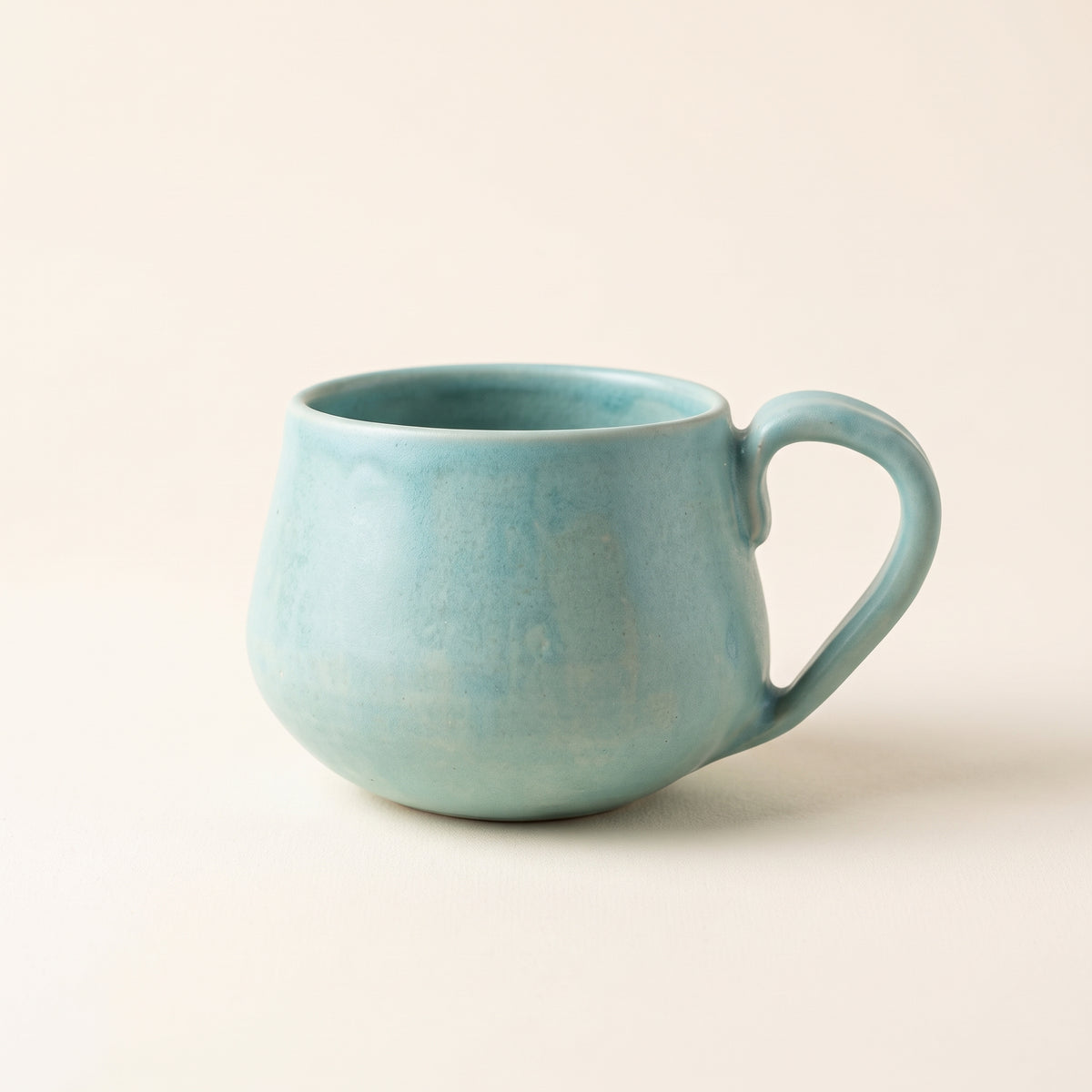 Kubek ceramiczny z krewetką – błękitne szkliwo Ceramika