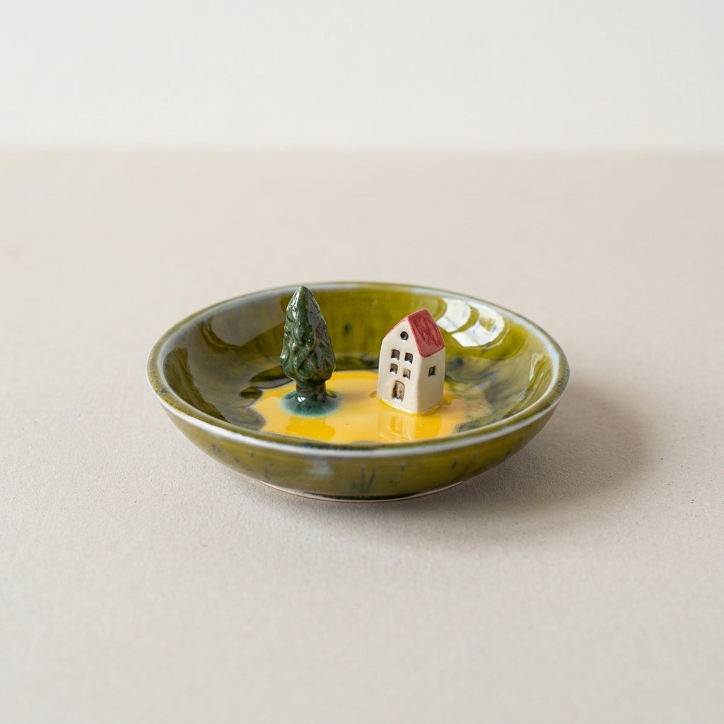 Ceramiczna miseczka na biżuterię z domkiem i drzewkiem Ceramika