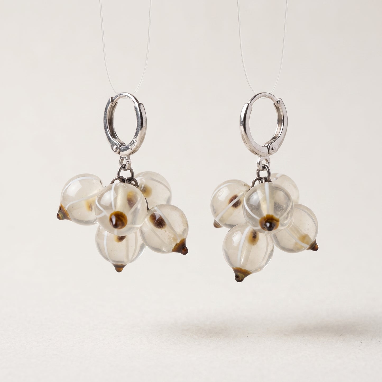 Kolczyki szklane Porzeczka Biała – autorski lampwork