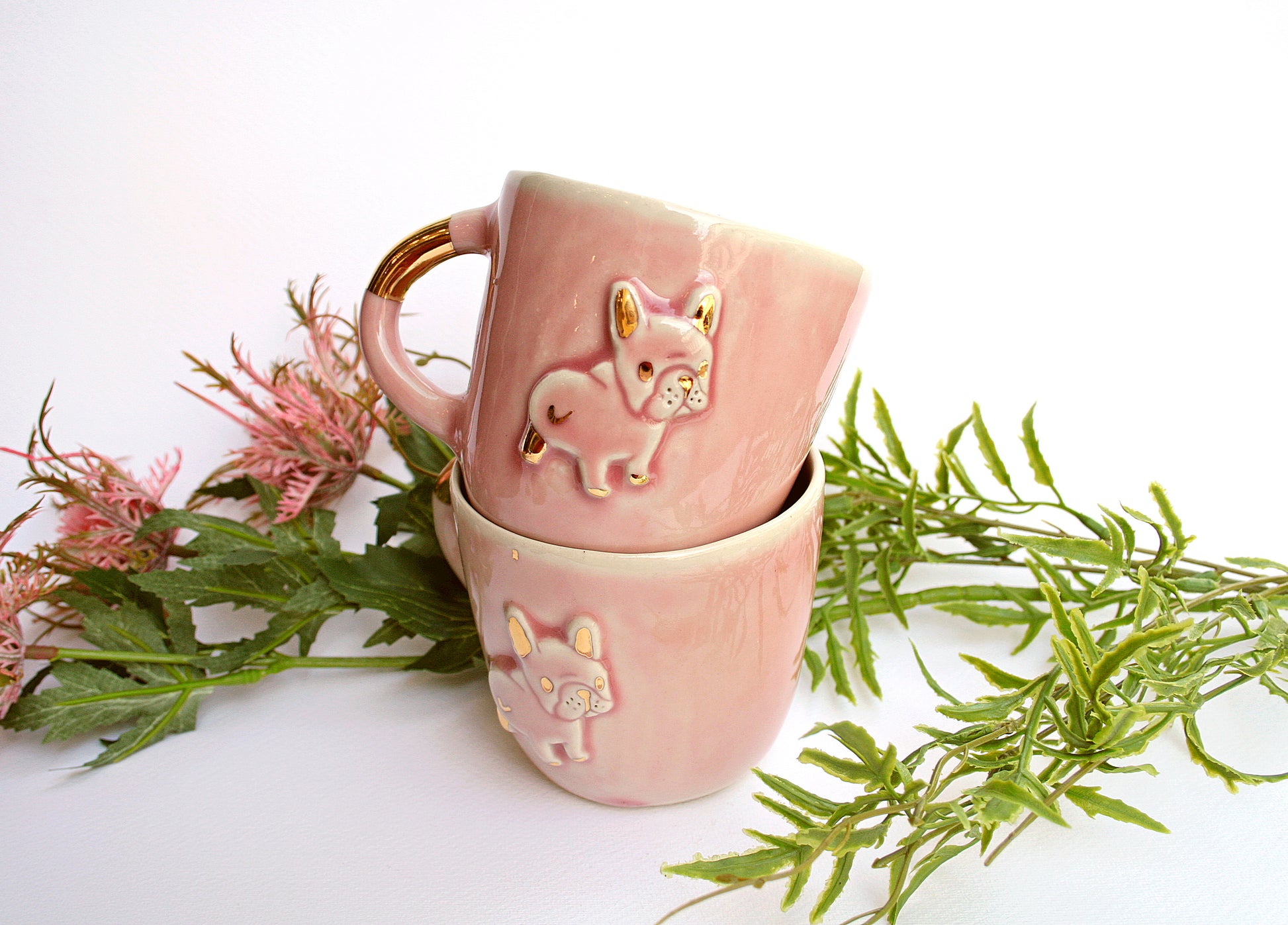 Kubek ceramiczny z Buldogiem Francuskim - ręcznie robiony różowy Ceramika