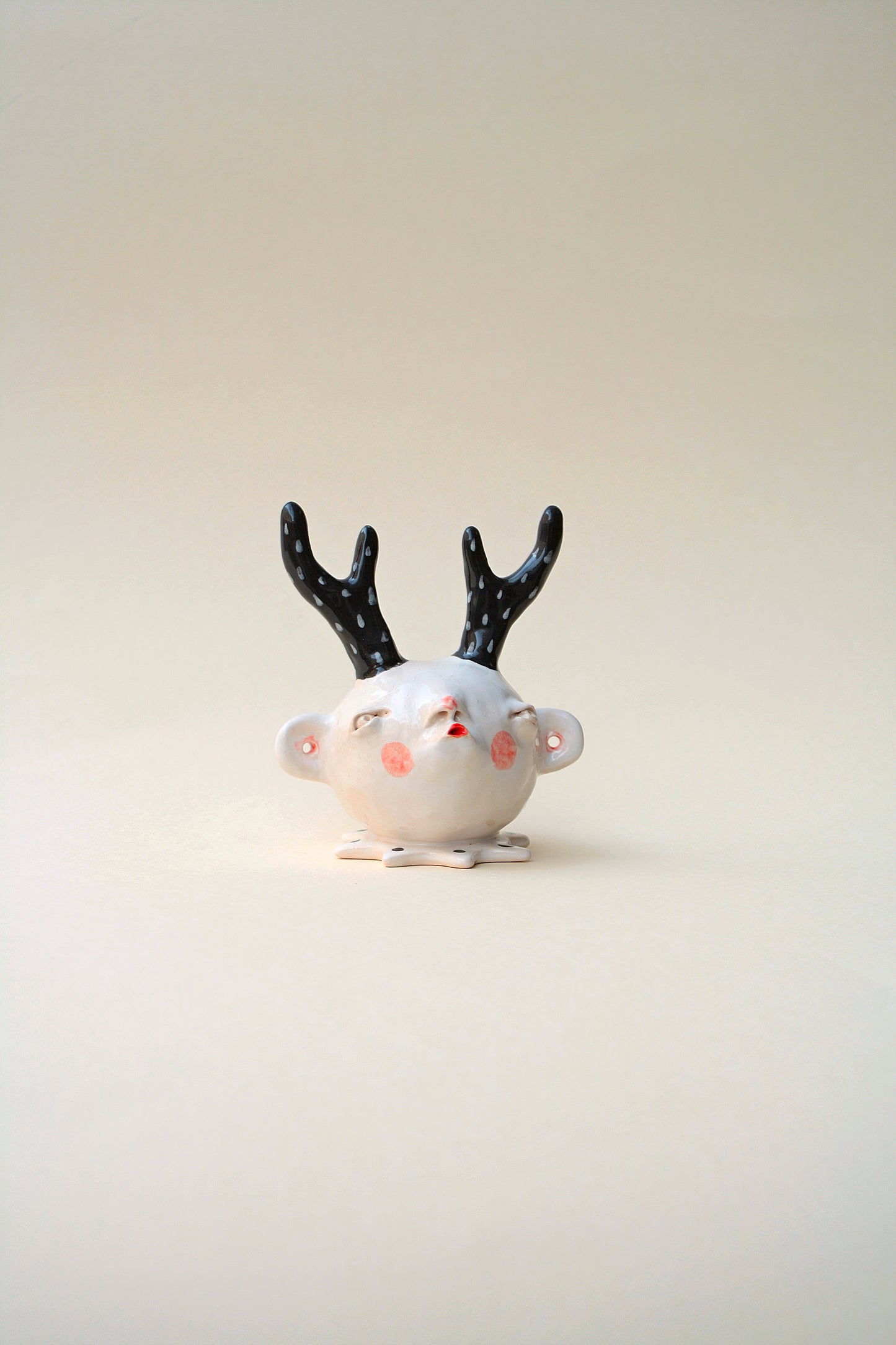 Stojak na pierścionki ceramiczny ręcznie wykonany Renifer Ceramika