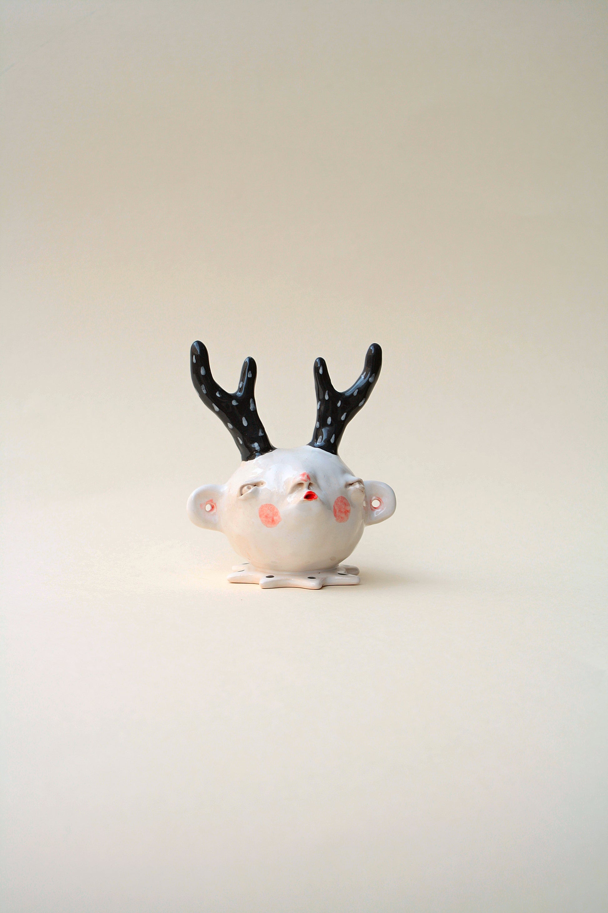 Stojak na pierścionki ceramiczny ręcznie wykonany Renifer Ceramika