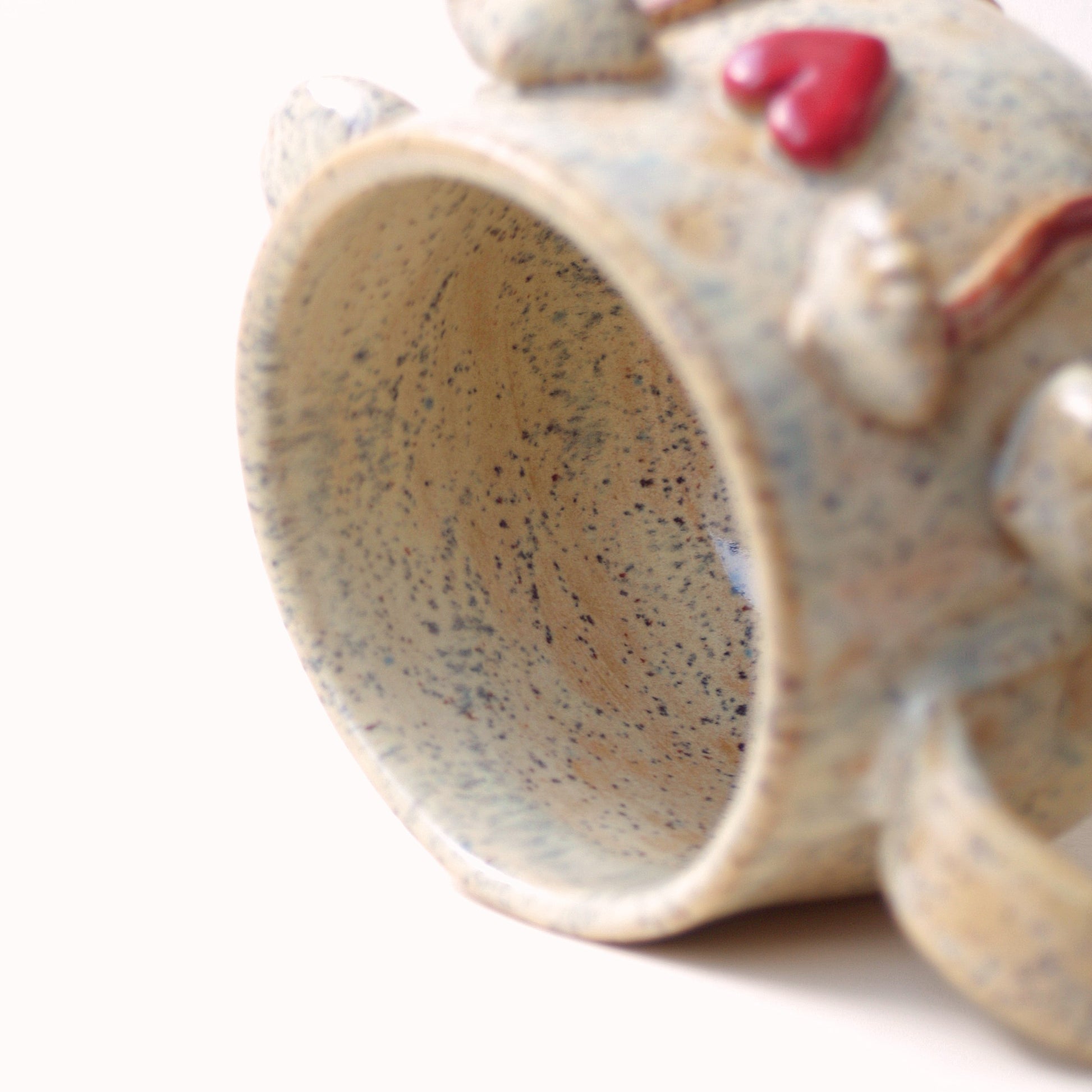 Kubek ceramiczny Grzybobranie z sercem – kremowy Ceramika