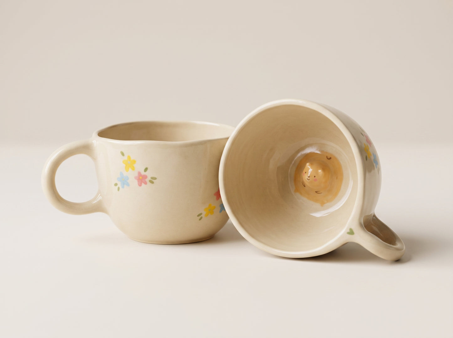 Kubek ceramiczny z chomiczkiem na dnie