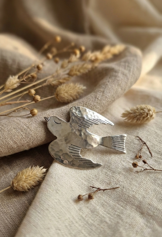 Broszka Jaskółka z melchioru