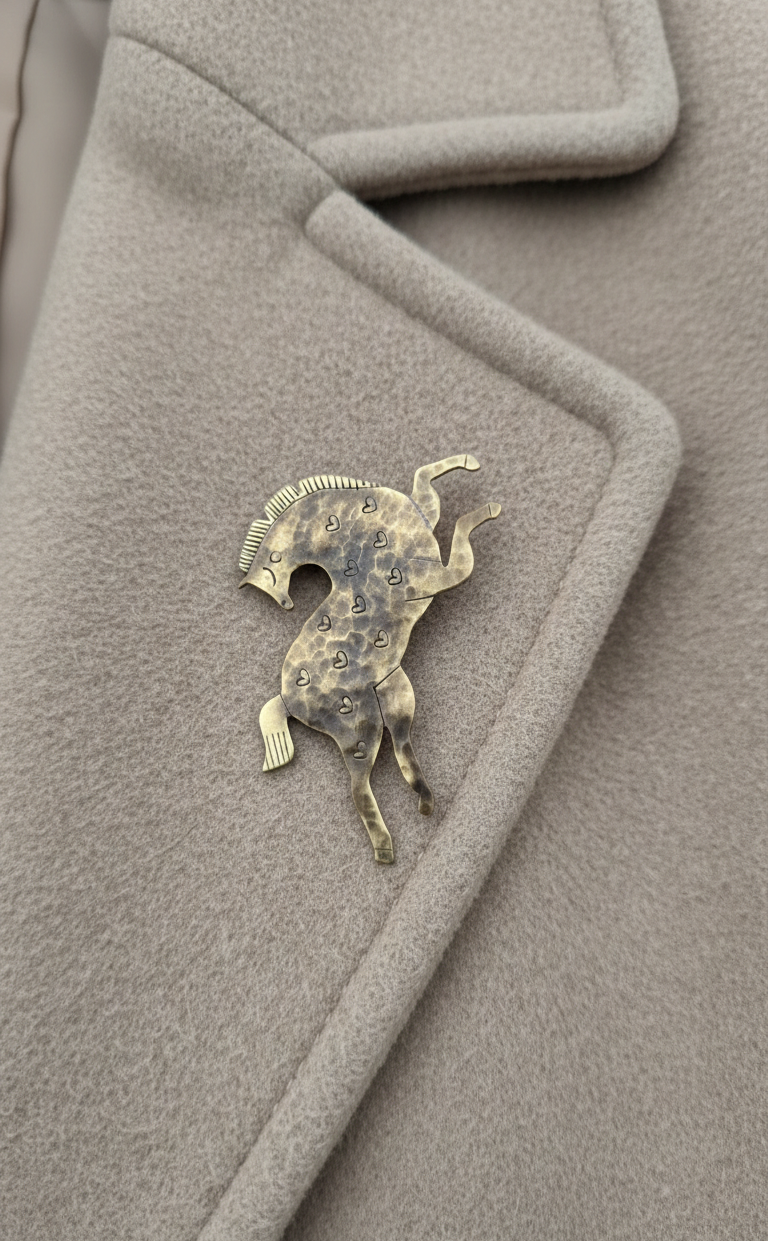 Broszka Koń z mosiądzu