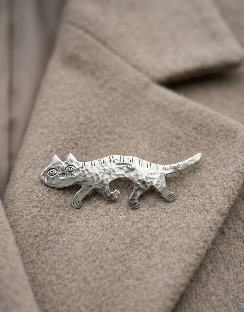 Broszka Kot z melchioru