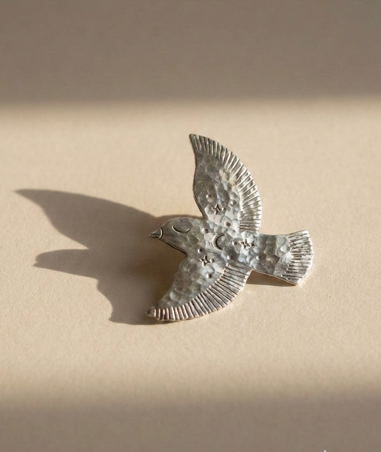 Broszka Jaskółka z melchioru