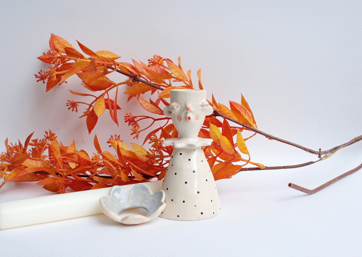 Świecznik ceramiczny z kołnierzykiem