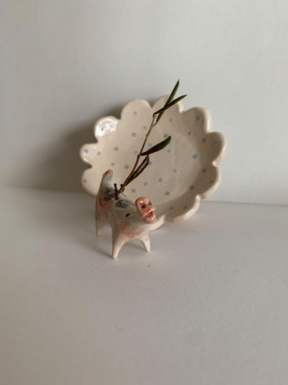 Komplet ceramiczny „Świnka w chmurce” – miseczka i kadzielniczka handmade