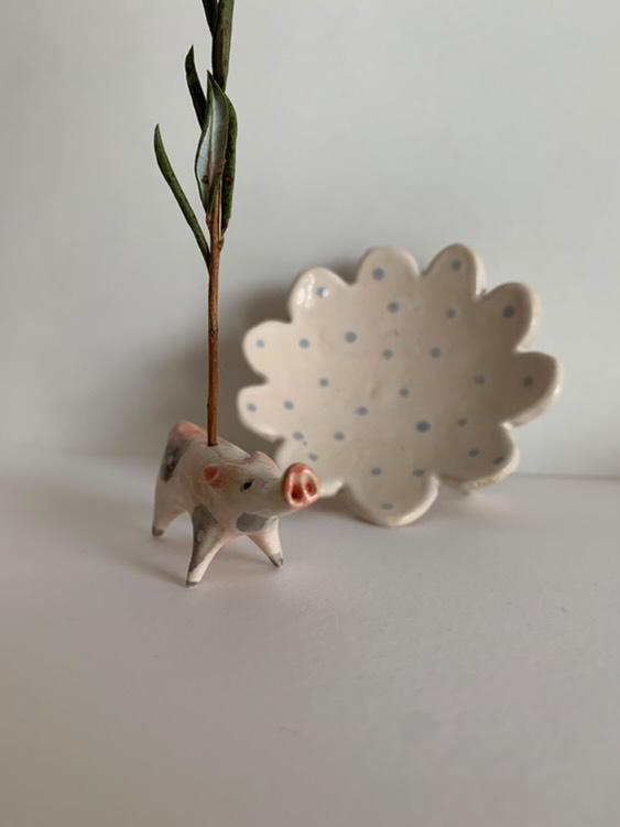 Komplet ceramiczny „Świnka w chmurce” – miseczka i kadzielniczka handmade