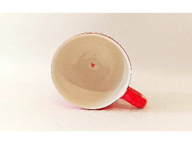 Kubek ceramiczny handmade w czerwone kropki – 280 ml
