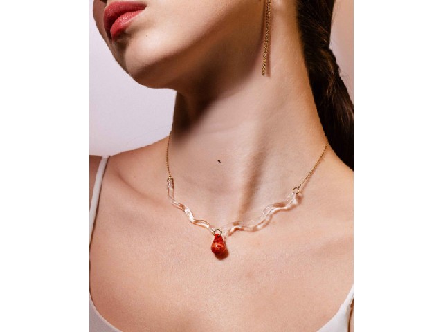 Naszyjnik fala z czerwoną kroplą 