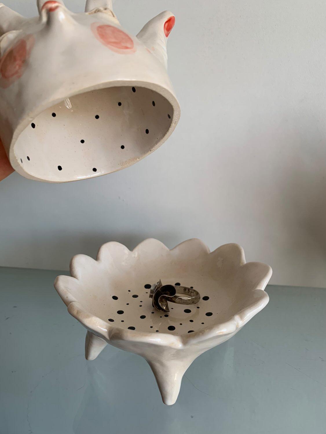 Artystyczna podstawka handmade na drobiazgi