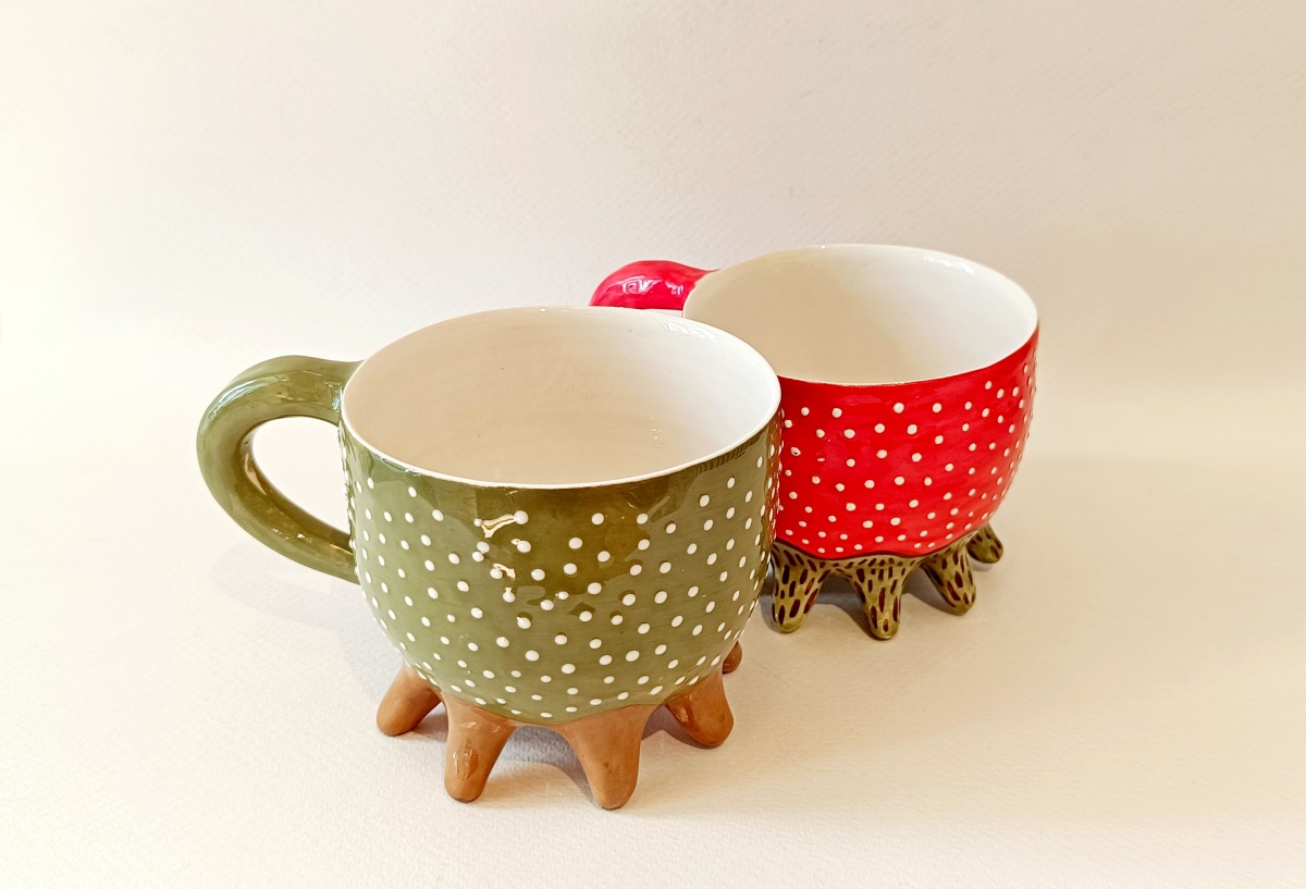 Kubek ceramiczny w kropeczki zielony