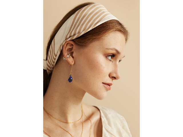 Niebieskie kolczyki krople na długim biglu 