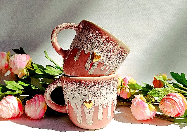 Kubek z serduszkiem - elegancja i funkcjonalność