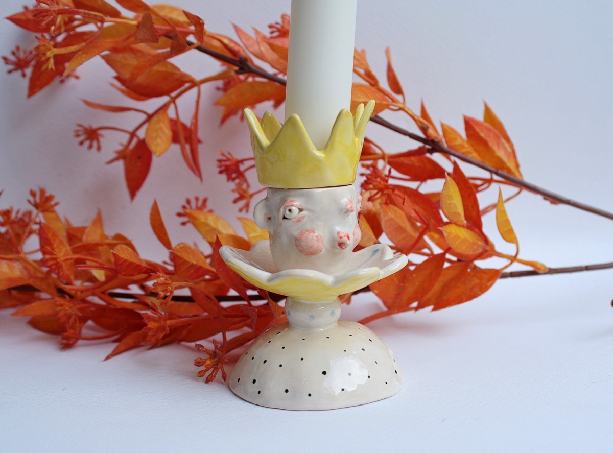 Świecznik ceramiczny w kropki