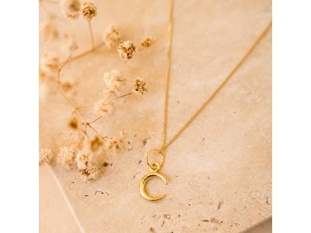 Naszyjnik pozłacany z małym księżycem