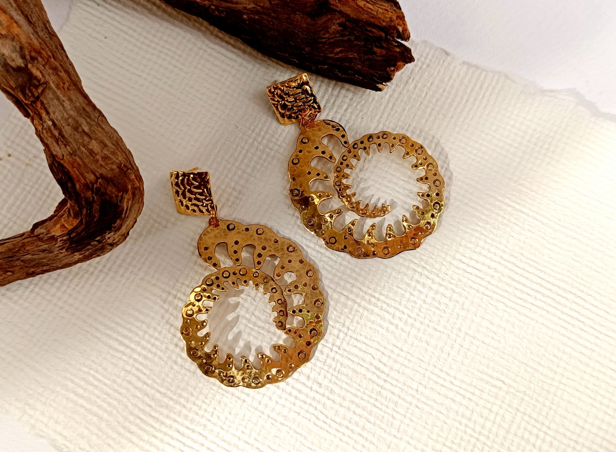 Kolczyki „Nocna paproć” – ręcznie robiona biżuteria z mosiądzu