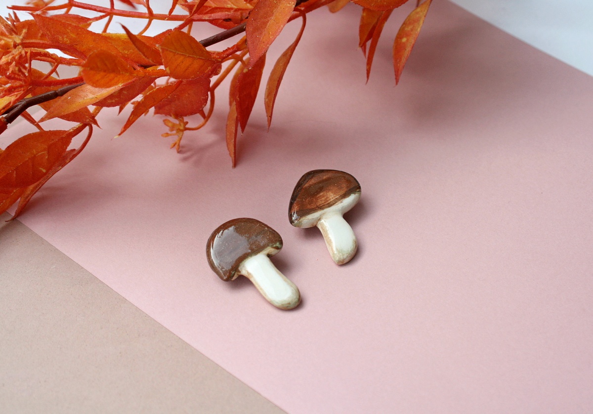 Broszka ceramiczna grzybek mini