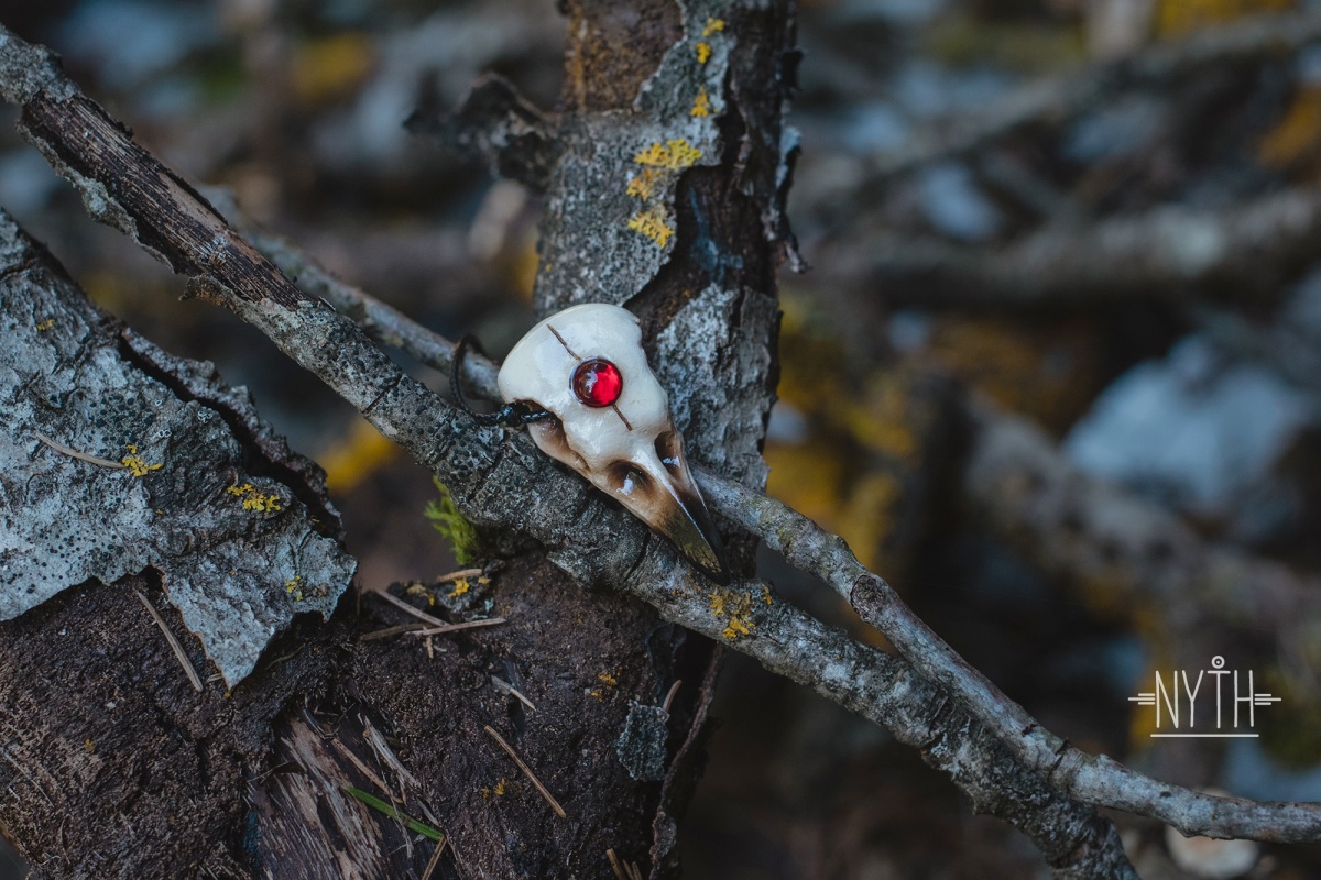 Wisiorek w kształcie czaszki 