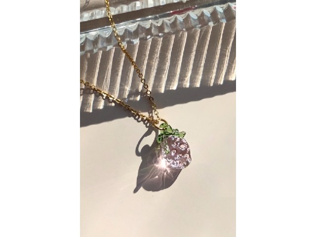 Naszyjnik różowa poziomka 