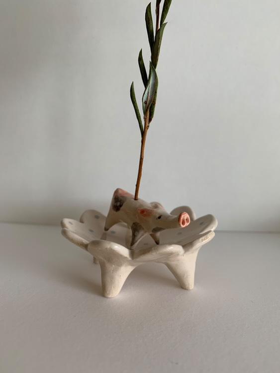 Komplet ceramiczny „Świnka w chmurce” – miseczka i kadzielniczka handmade